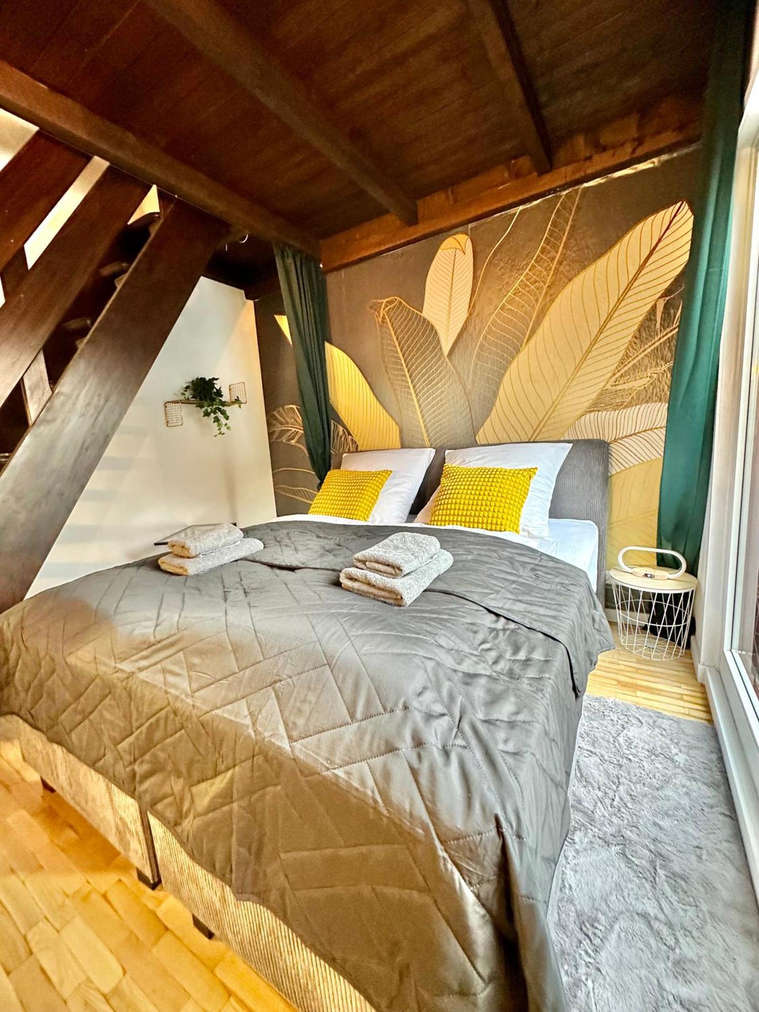 City-Apartment Mit Dachterrasse & Massagesessel In Der Fussgaengerzone K4 Oldenburg Esterno foto